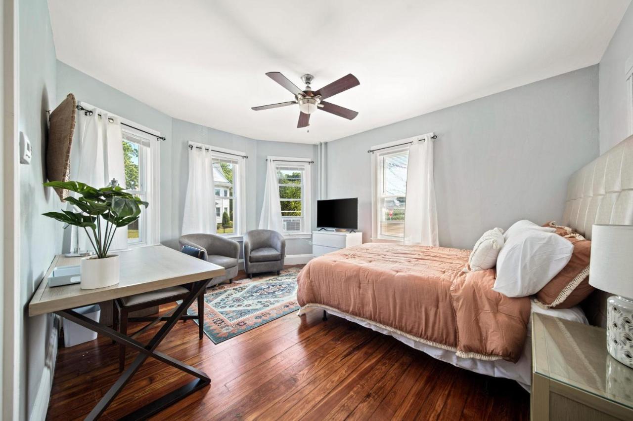 Cozy Up In 5Br Apt Near Charming Oak Square Boston Exterior photo