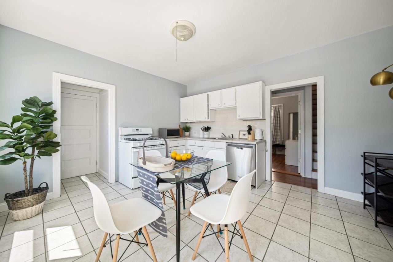 Cozy Up In 5Br Apt Near Charming Oak Square Boston Exterior photo