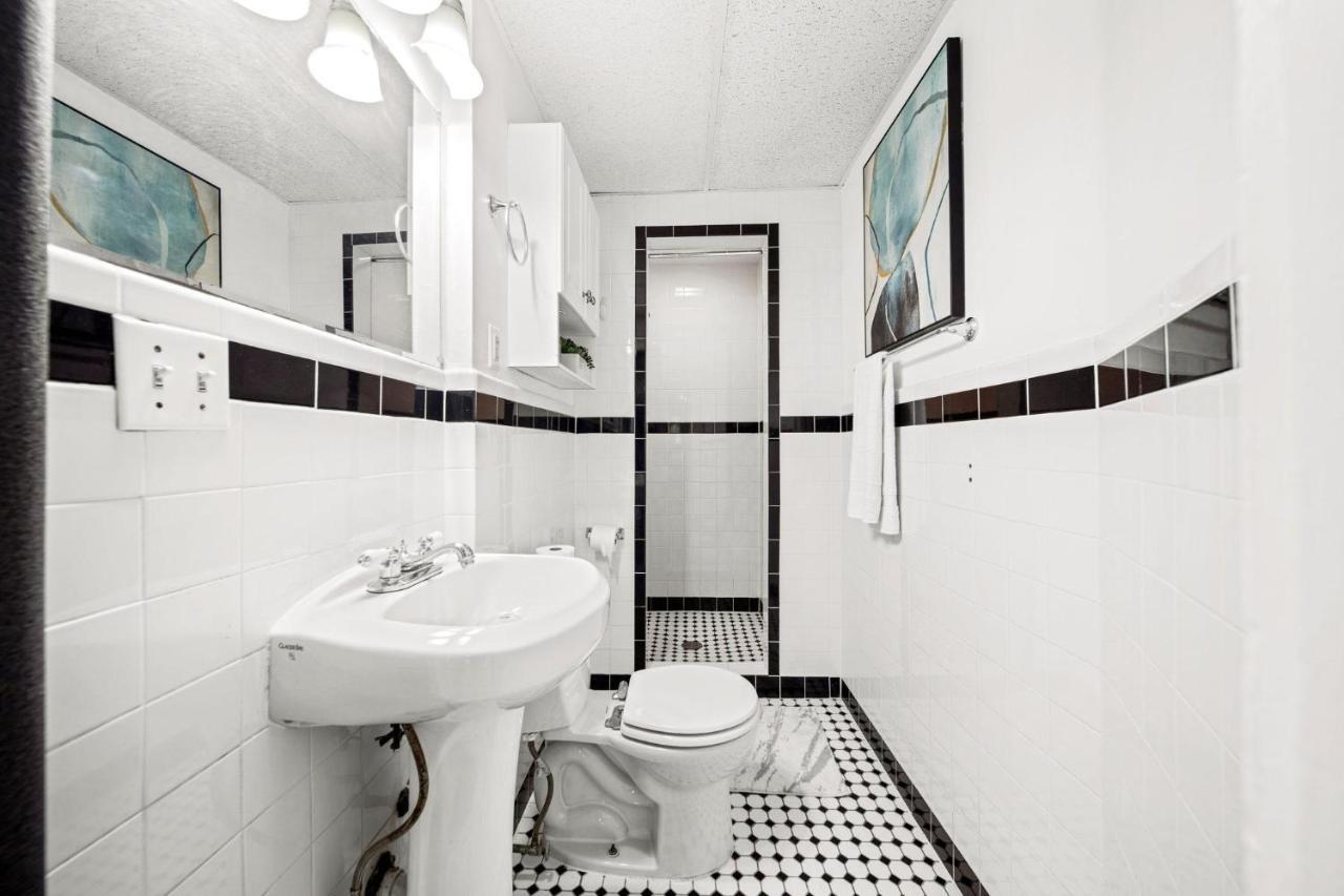 Cozy Up In 5Br Apt Near Charming Oak Square Boston Exterior photo