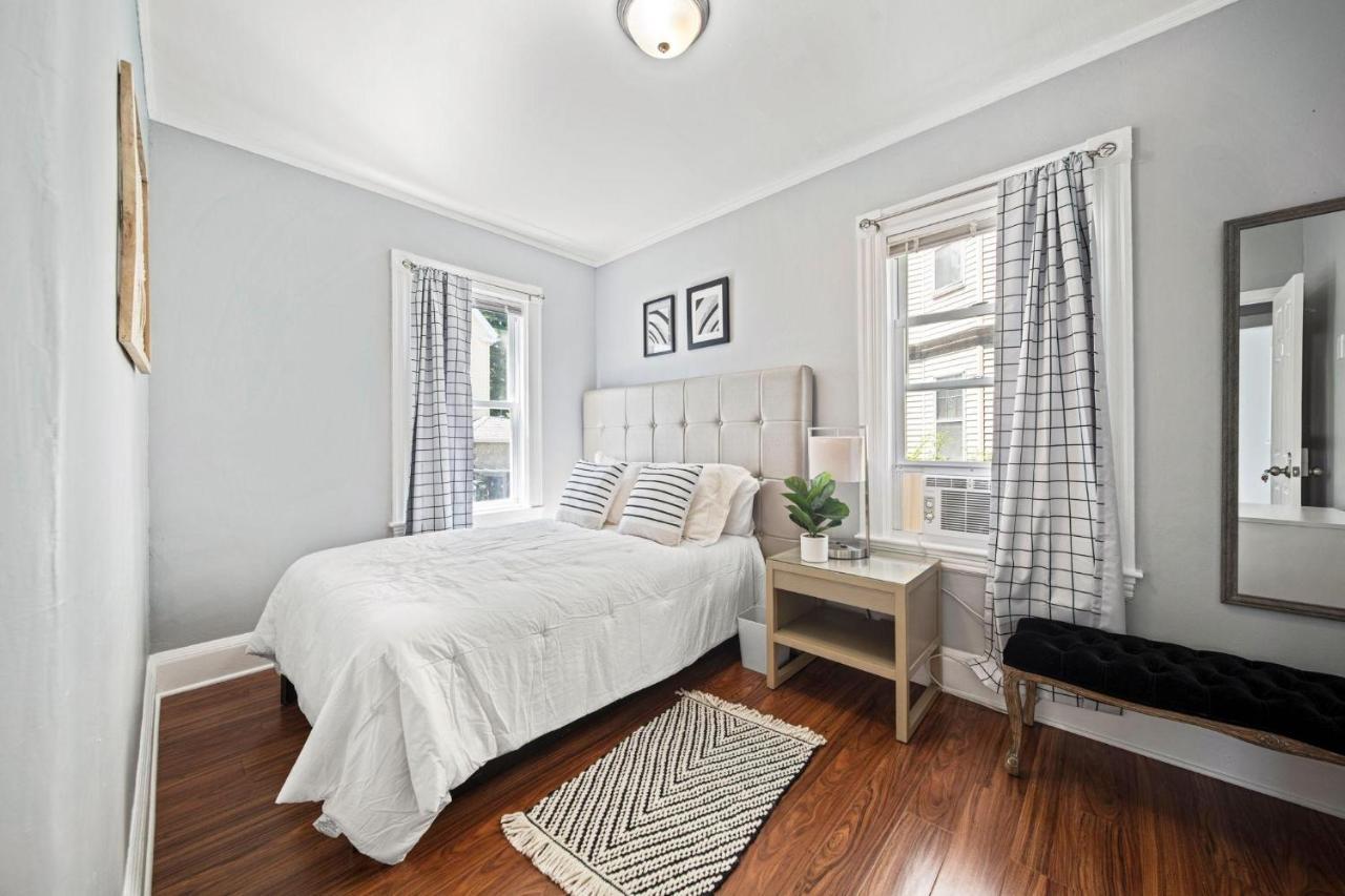 Cozy Up In 5Br Apt Near Charming Oak Square Boston Exterior photo