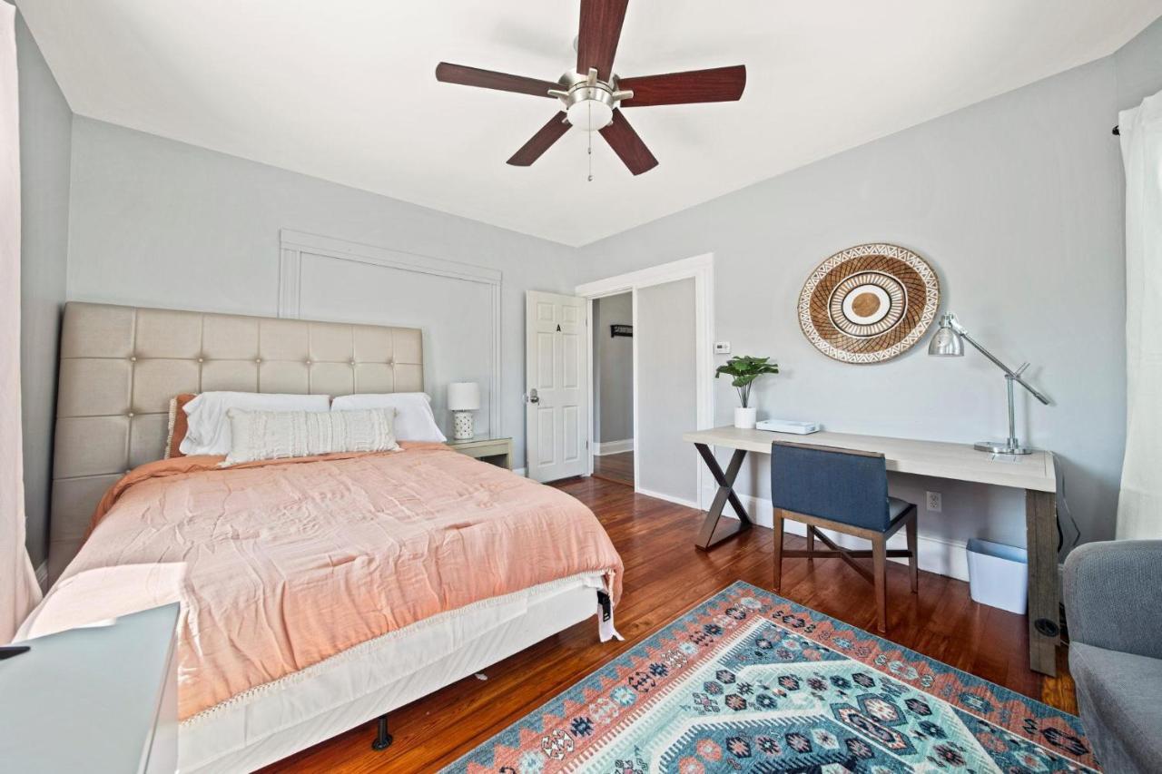 Cozy Up In 5Br Apt Near Charming Oak Square Boston Exterior photo